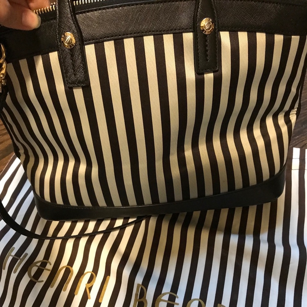 Henri bendel purse